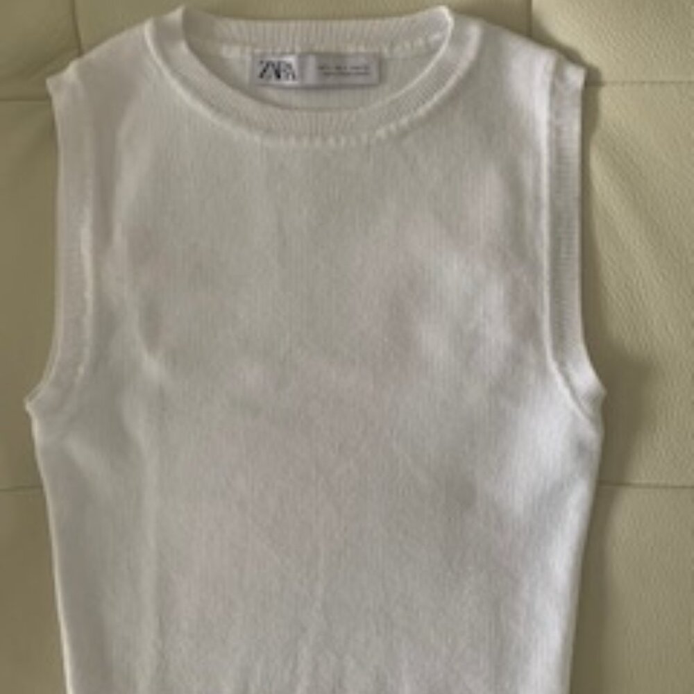 Zara white knit Crop Top Size Small